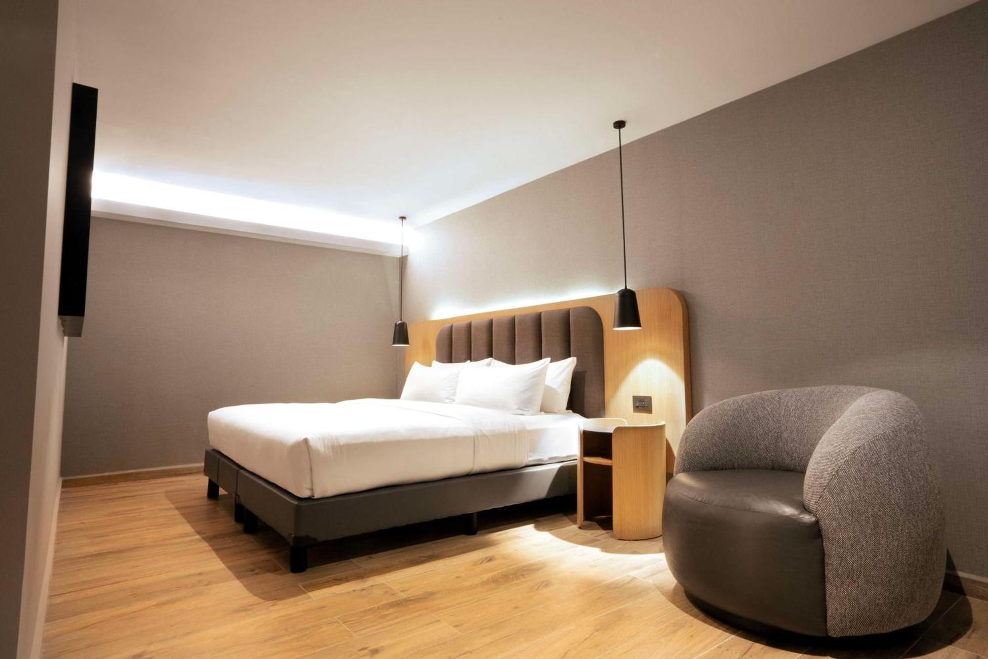 Junior King Suite Seating Area
