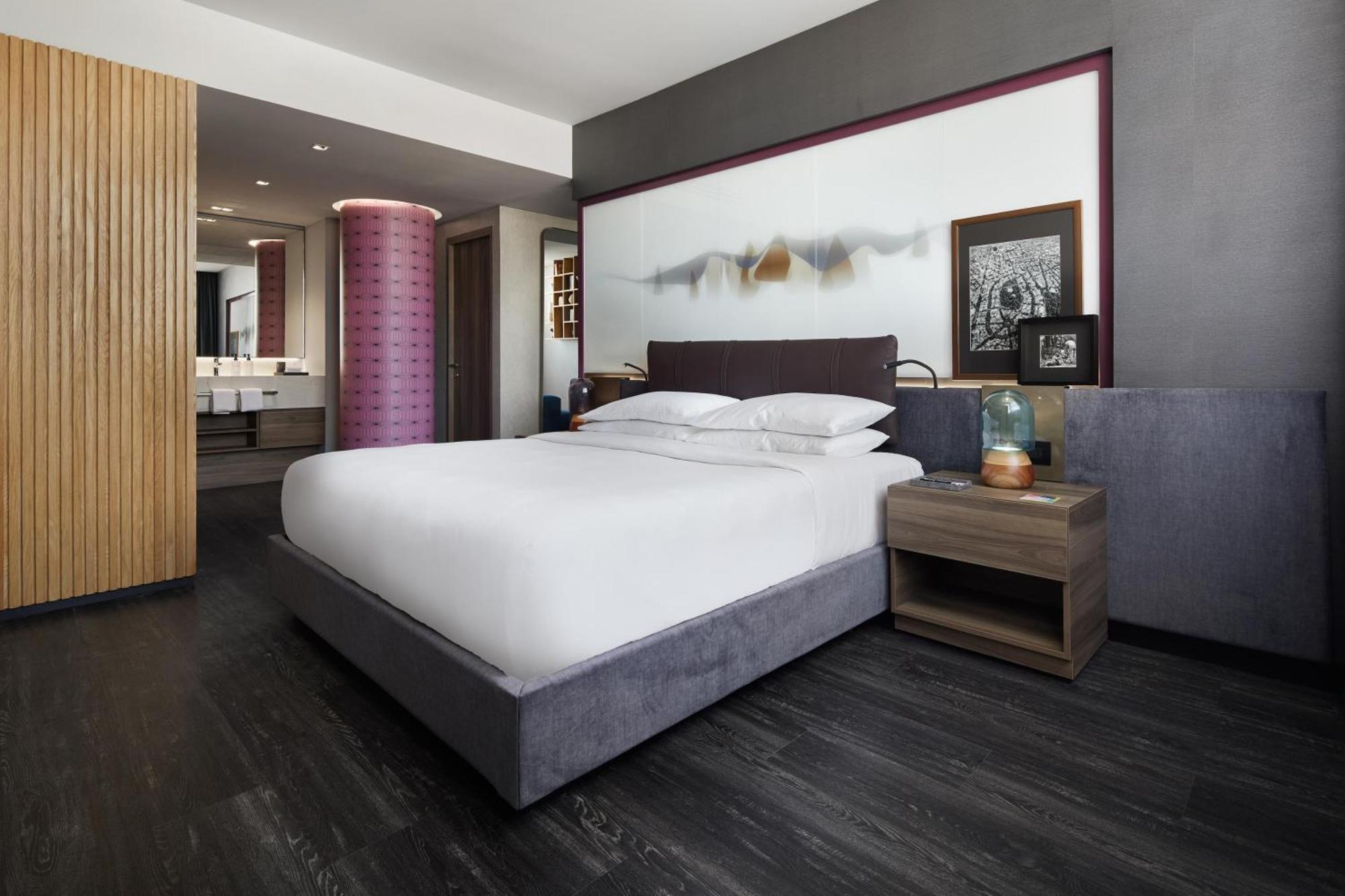Andaz Suite